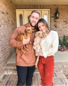 Crème of the Crop Dachshunds English Cream Miniature Dachshund Puppy Christmas Family Pic