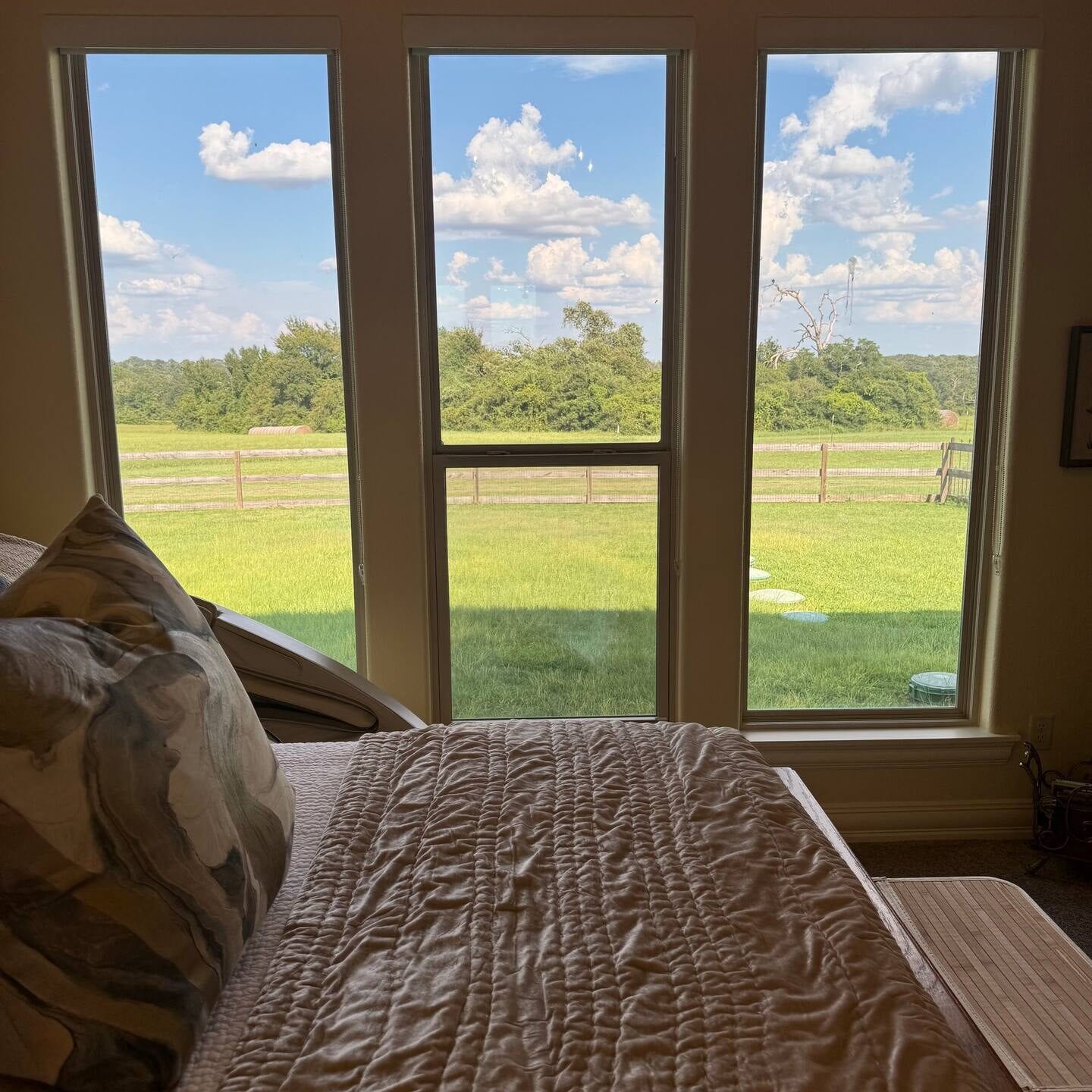 b5ff1eb3-e217-4846-81b2-06e1389eeb30